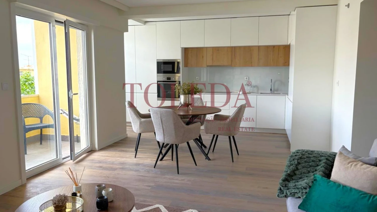 Apartamento T3 para Venda em Benfica Foto 1