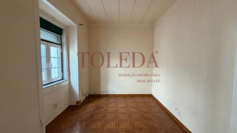 Moradia T5 para Venda em Azambuja