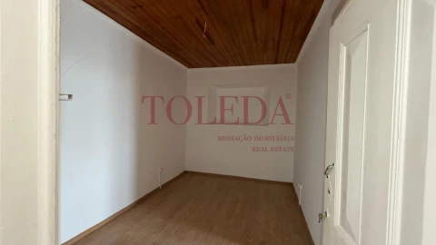 Moradia T5 para Venda em Azambuja