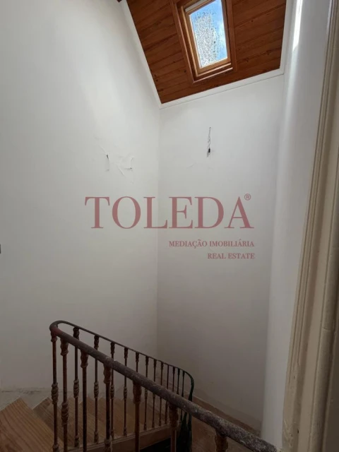 Moradia T5 para Venda em Azambuja