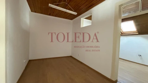 Moradia T5 para Venda em Azambuja