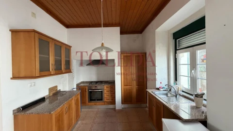 Moradia T5 para Venda em Azambuja