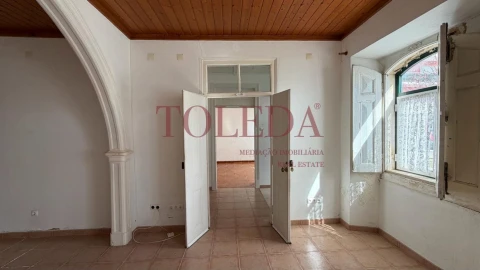 Moradia T5 para Venda em Azambuja