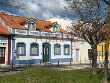 Moradia T5 para Venda em Azambuja