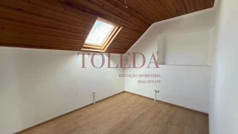 Moradia T5 para Venda em Azambuja