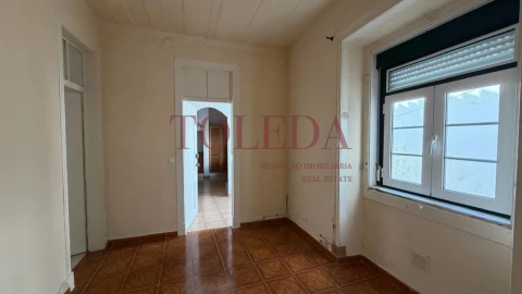 Moradia T5 para Venda em Azambuja