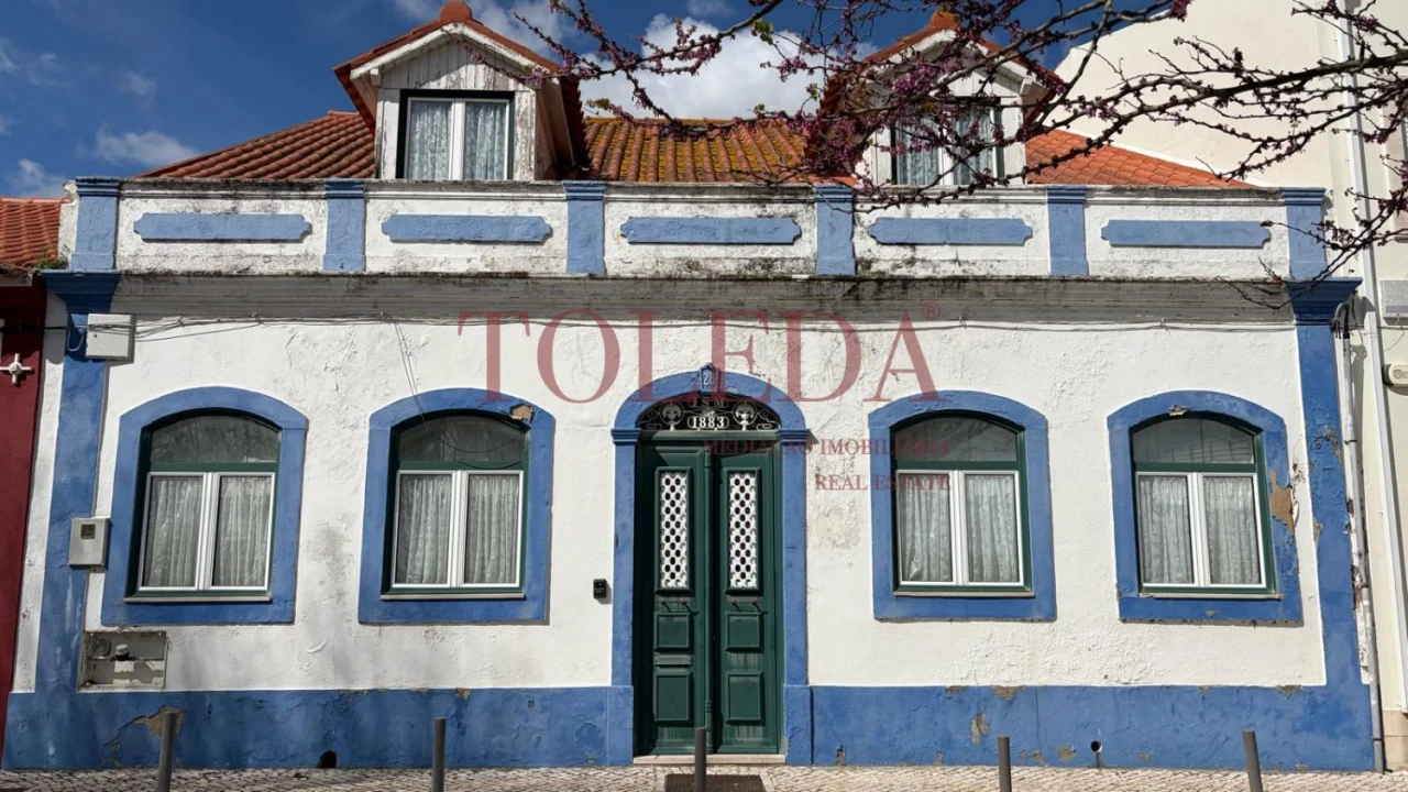 Moradia T5 para Venda em Azambuja Foto 2