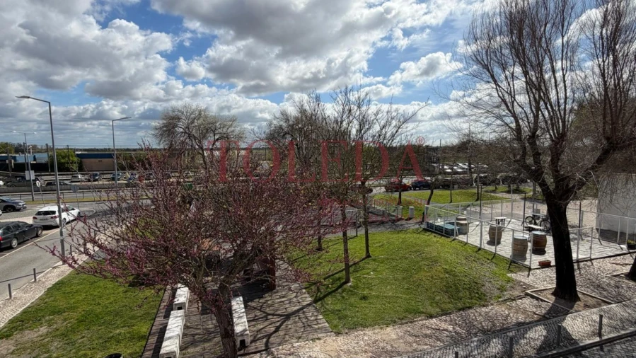 Moradia T5 para Venda em Azambuja Foto 30