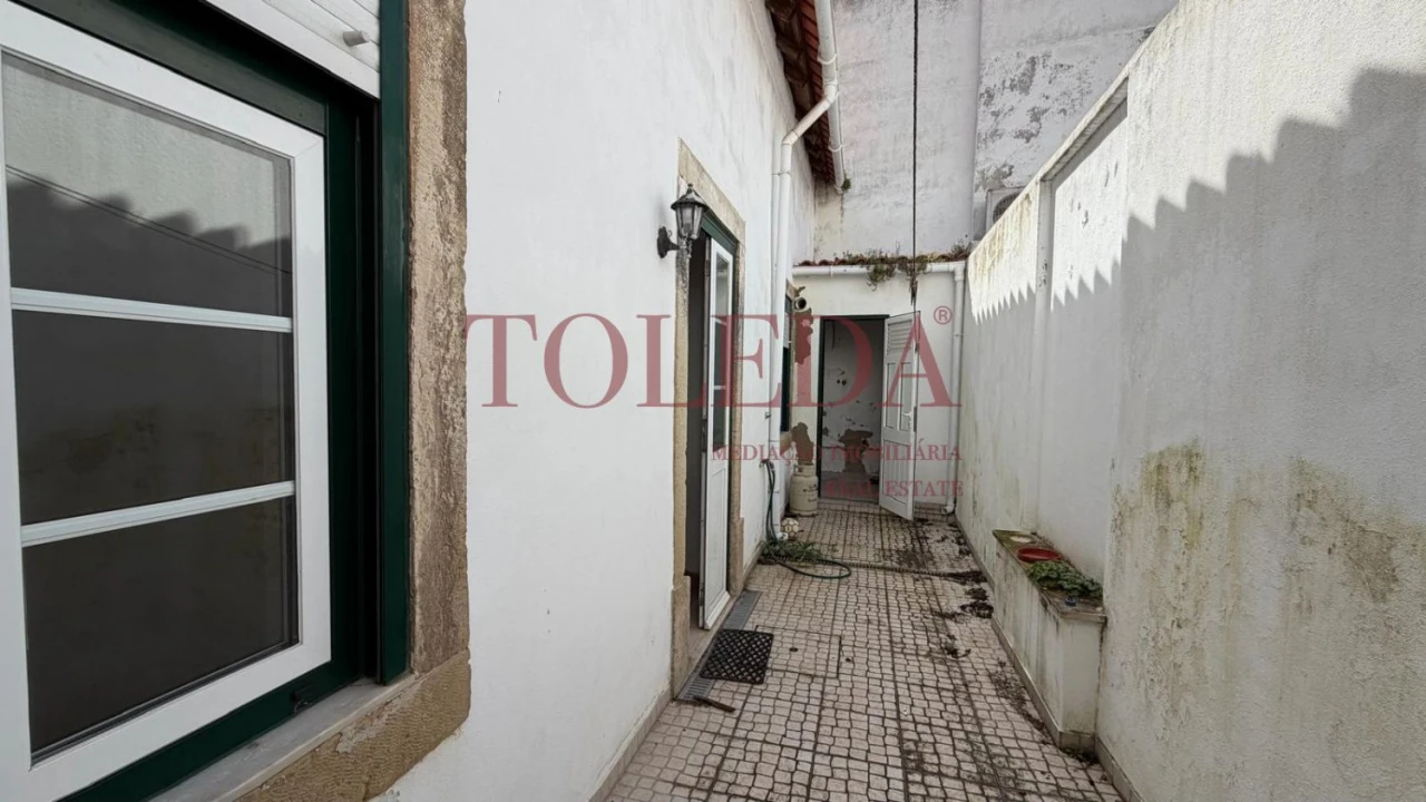 Moradia T5 para Venda em Azambuja Foto 14