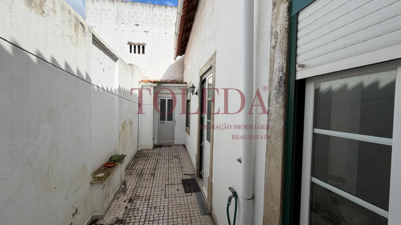 Moradia T5 para Venda em Azambuja Foto 15