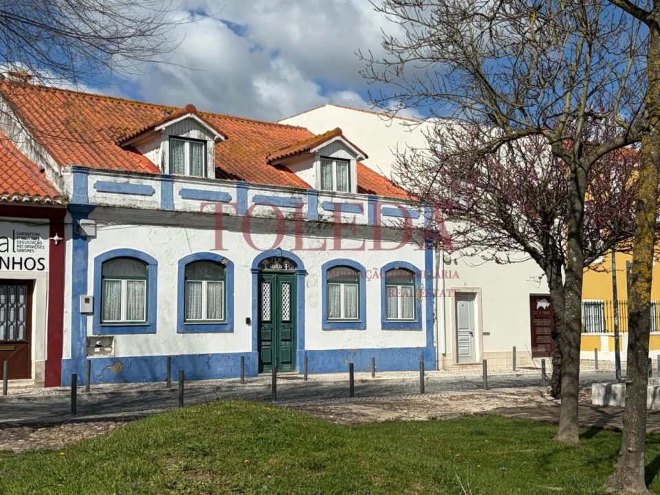 Moradia T5 para Venda em Azambuja Foto 1