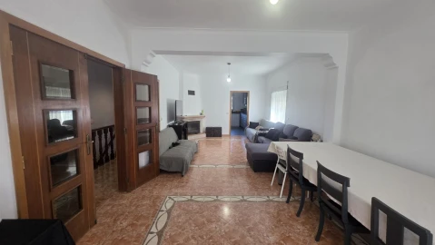 Moradia T3 para Venda em Serra e Junceira