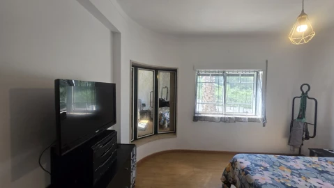 Moradia T3 para Venda em Serra e Junceira