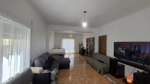 Moradia T3 para Venda em Serra e Junceira