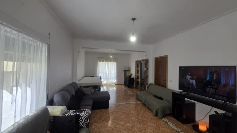 Moradia T3 para Venda em Serra e Junceira