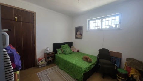 Moradia T3 para Venda em Serra e Junceira