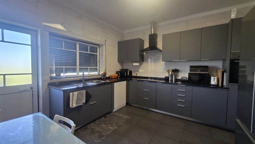 Moradia T3 para Venda em Serra e Junceira Foto 11