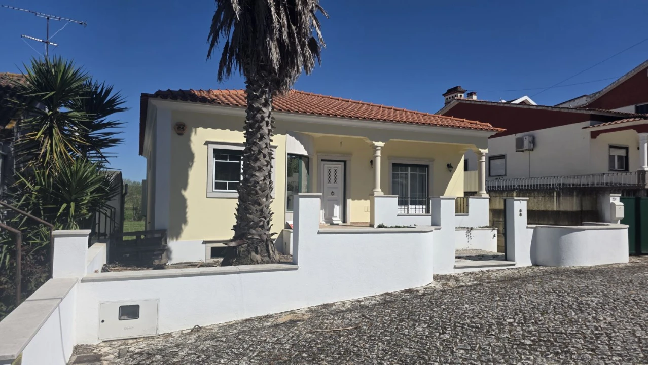 Moradia T3 para Venda em Serra e Junceira Foto 37