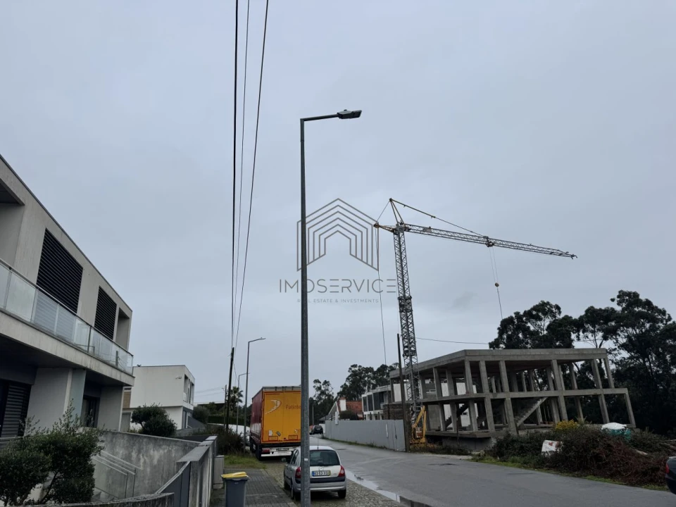 Moradia T3 para Venda em Argoncilhe Foto 33
