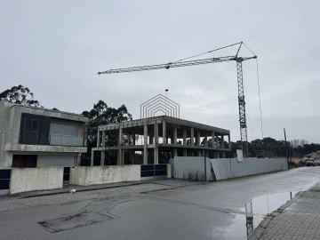 Moradia T3 para Venda em Argoncilhe