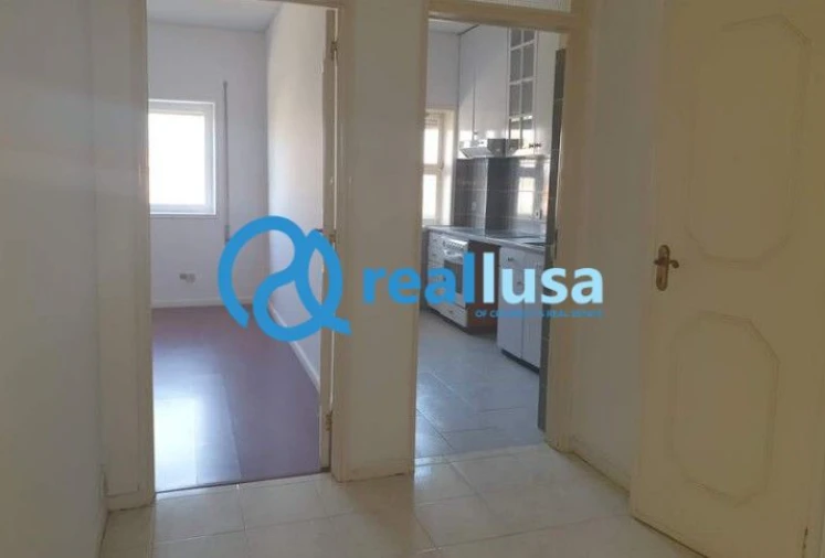 Apartamento T2 para Venda em Paranhos Foto 6