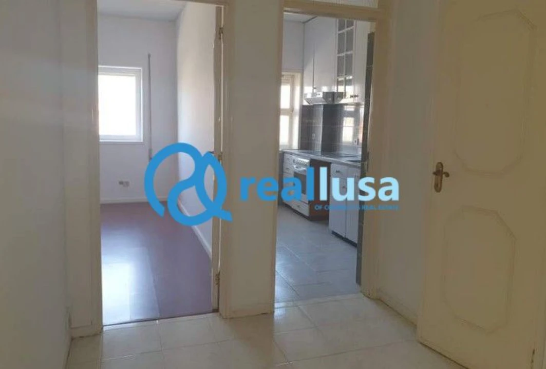 Apartamento T2 para Venda em Paranhos Foto 6