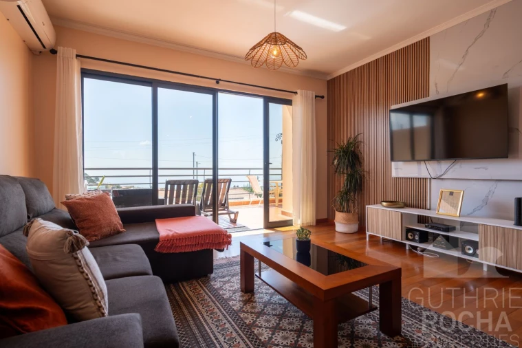 Moradia T3 para Venda em Prazeres Foto 9