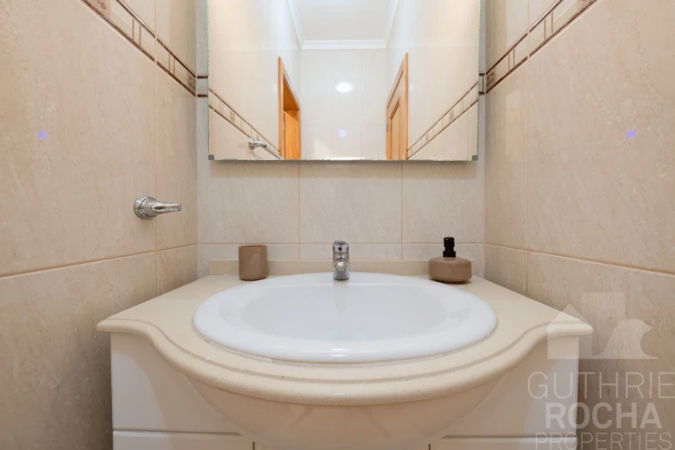 Moradia T3 para Venda em Prazeres Foto 25