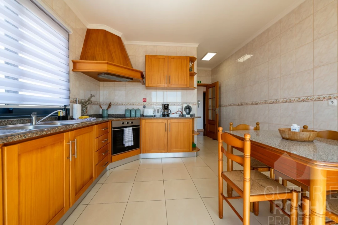 Moradia T3 para Venda em Prazeres Foto 13