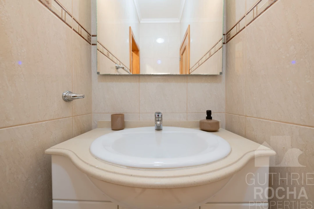 Moradia T3 para Venda em Prazeres Foto 25