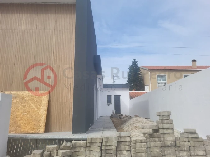 Moradia T3 para Venda em Fernao Ferro Foto 2