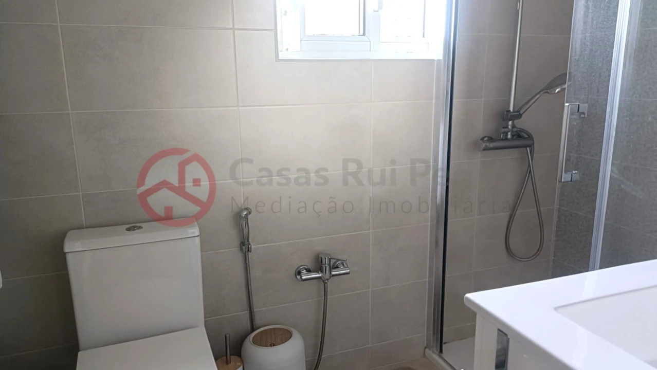 Apartamento T2 para Venda em Laranjeiro e Feijó Foto 18