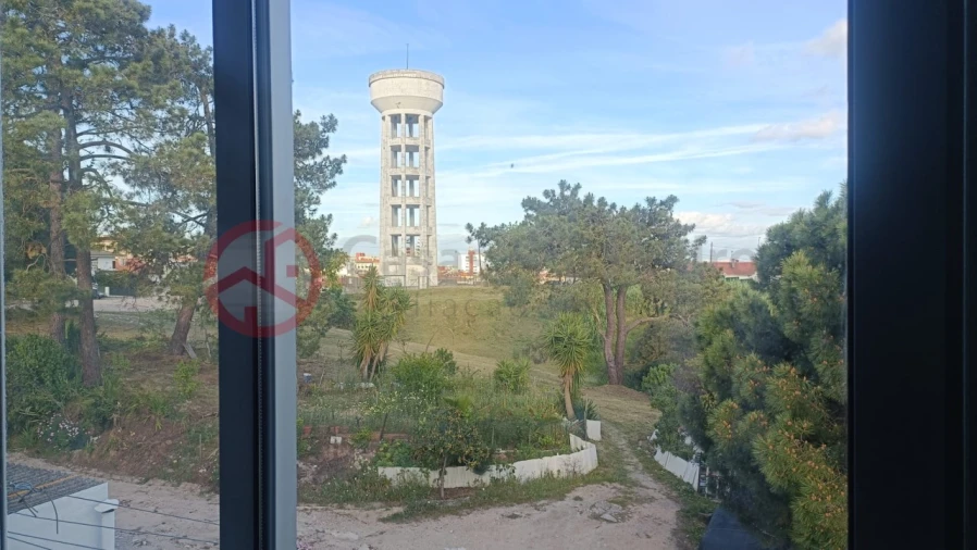 Apartamento T2 para Venda em Laranjeiro e Feijó Foto 17