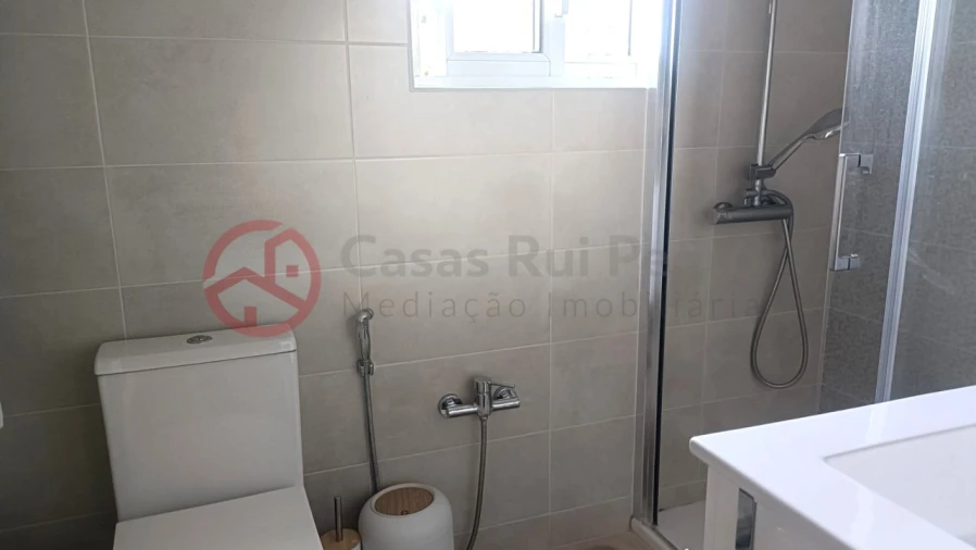 Apartamento T2 para Venda em Laranjeiro e Feijó Foto 18