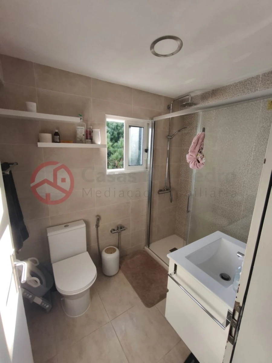 Apartamento T2 para Venda em Laranjeiro e Feijó Foto 21