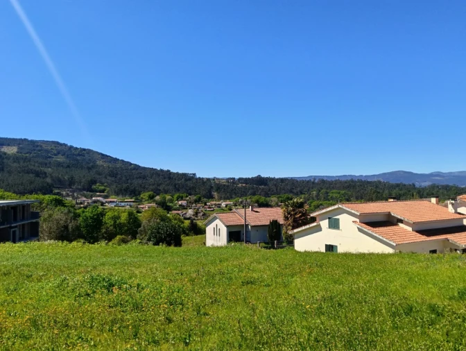 Terreno para Venda em Cornes Foto 4