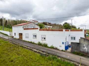 Moradia T4 para Venda em Nossa Senhora do Pópulo, Coto e São Gregório