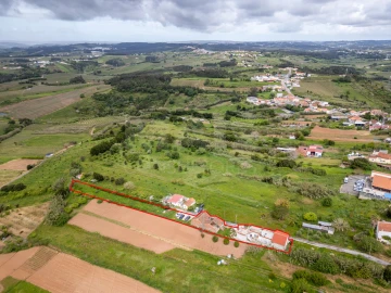 Moradia T4 para Venda em Nossa Senhora do Pópulo, Coto e São Gregório