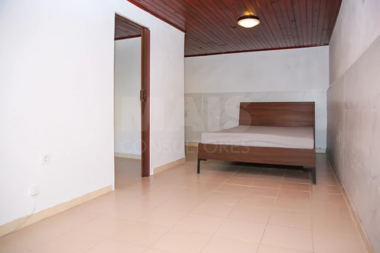 Moradia T1 para Venda em Abrigada e Cabanas de Torres Foto 5