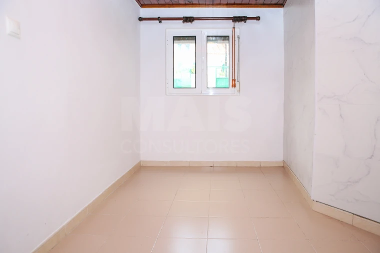 Moradia T1 para Venda em Abrigada e Cabanas de Torres Foto 7