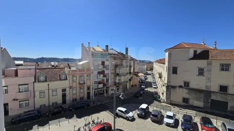 Apartamento T2 para Arrendamento em Ajuda