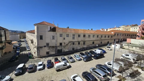 Apartamento T2 para Arrendamento em Ajuda