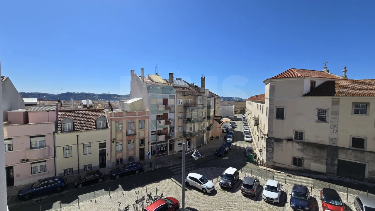 Apartamento T2 para Arrendamento em Ajuda Foto 2