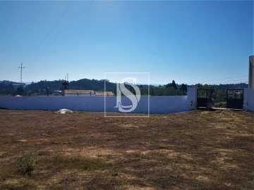 Terreno para Venda em Sandim, Olival, Lever e Crestuma