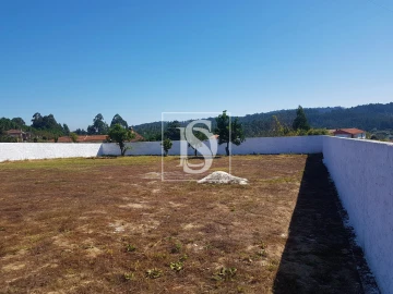 Terreno para Venda em Sandim, Olival, Lever e Crestuma