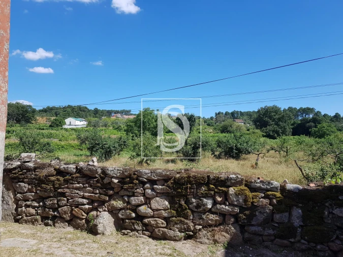 Terreno para Venda em Mouçós e Lamares