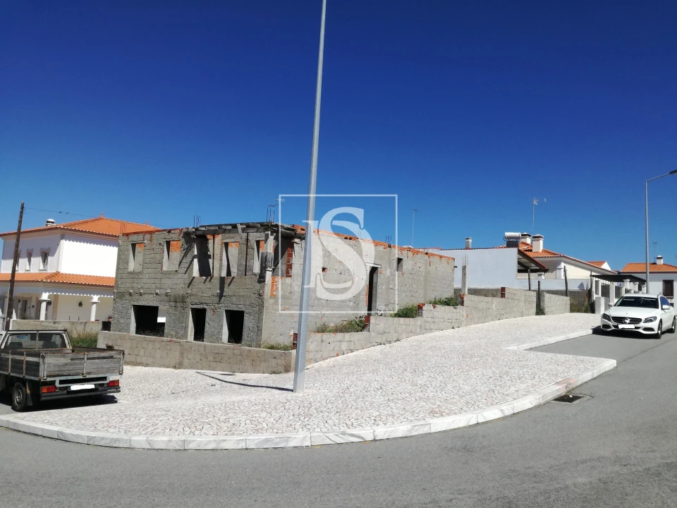 Terreno para Venda em Ciladas Foto 2