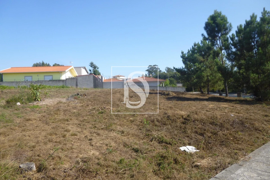 Terreno para Venda em Fradelos Foto 2