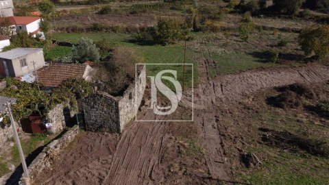 Terreno para Venda em Mouçós e Lamares