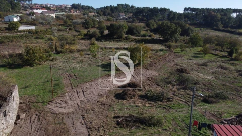 Terreno para Venda em Mouçós e Lamares